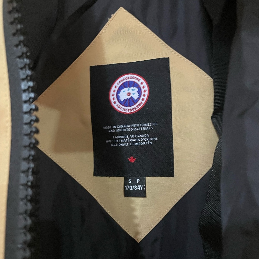 Canada Goose Tan Cropped Puffer Jacket - Picture 10 of 16